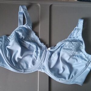 Bali Lilyette 40D